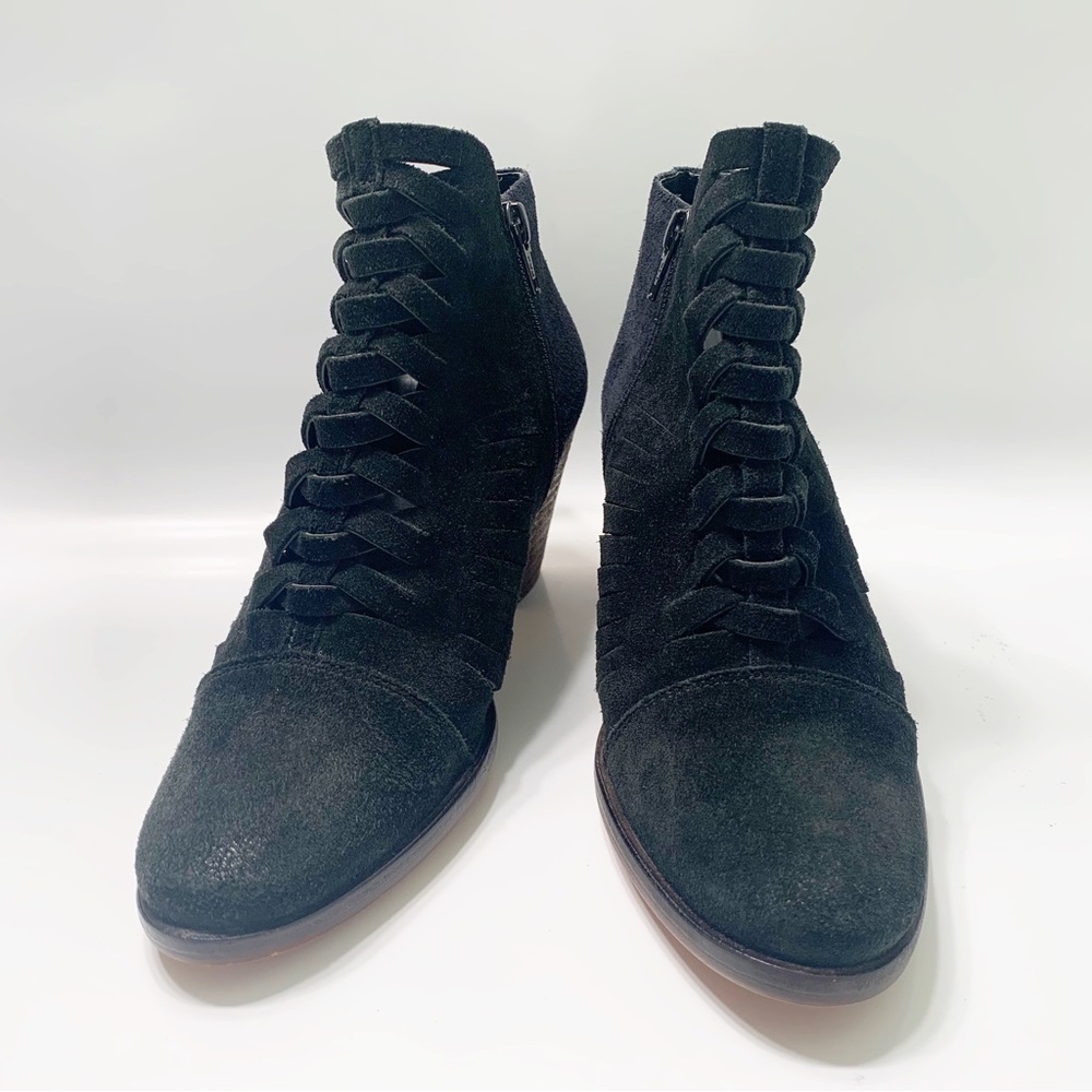 Free People Loveland Cutout Braid Suede Ankle Booties Made in Spain Size 39